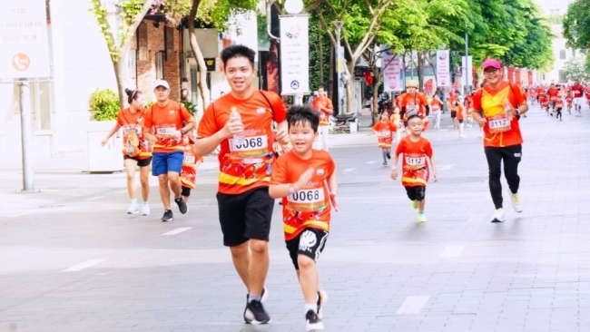 700 gia đình hào hứng tham gia giải chạy bộ “Gia đình vui khỏe - Kun family run”