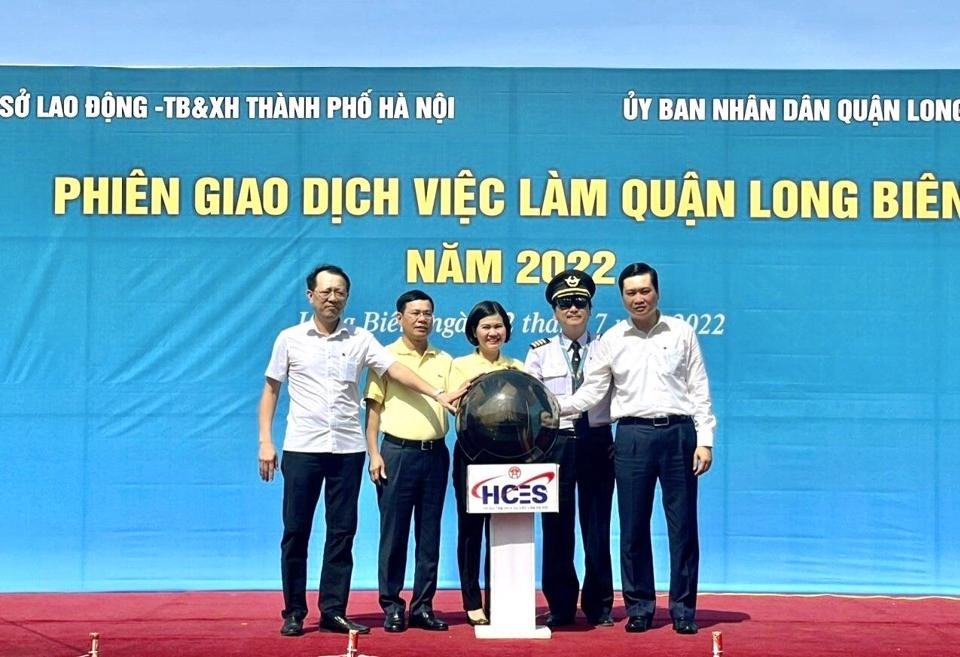 Hàng nghìn người lao động tìm được việc làm với mức thu nhập tốt