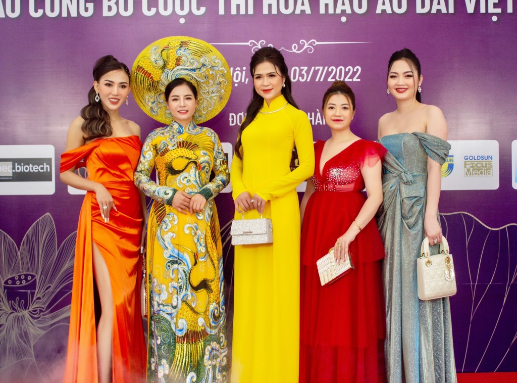 Cuộc thi nhằm tôn vinh tà áo dài của Việt Nam
