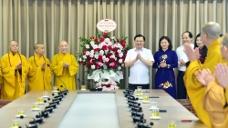 Bí thư Thành ủy Đinh Tiến Dũng tiếp Ban trị sự Thành hội Phật giáo Hà Nội
