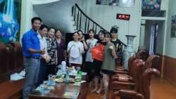 Nhà trọ miễn phí, suất ăn, nước mía 0 đồng tặng thí sinh Phú Xuyên