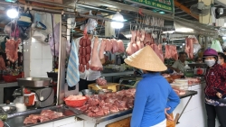 TP Hồ Chí Minh: Giá rau, thịt tại các chợ vẫn ở mức cao