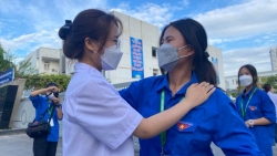 Nụ cười tình nguyện mang tên "Tiếp sức mùa thi"