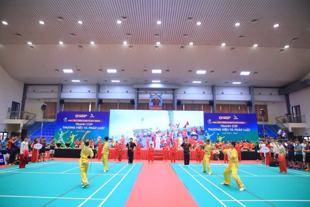 Hơn 600 VĐV tham gia Giải Cầu lông Kamito mở rộng tranh cúp Thương hiệu và Pháp luật lần thứ I - 2022