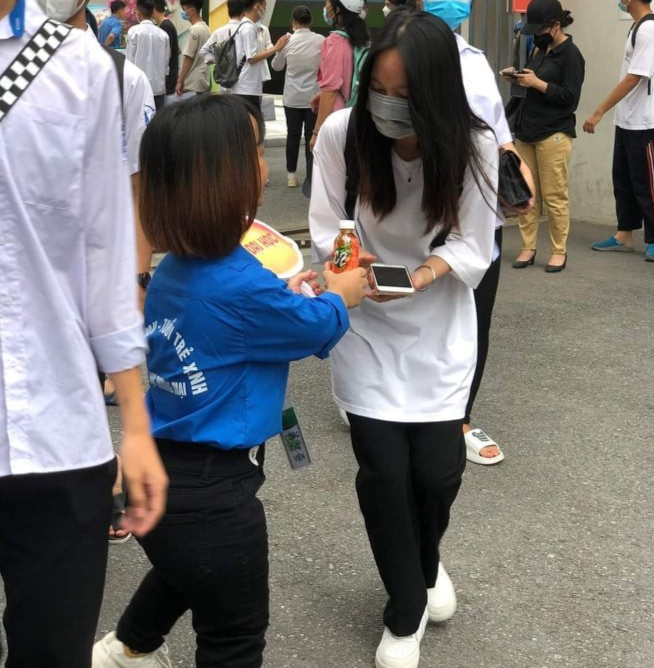 Dáng người nhỏ bé nhưng Huệ rất nhanh nhẹn