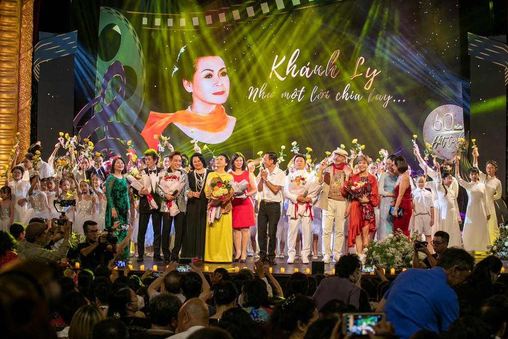 Bằng Kiều hạnh phúc khi được hát cùng Khánh Ly tại Hà Nội