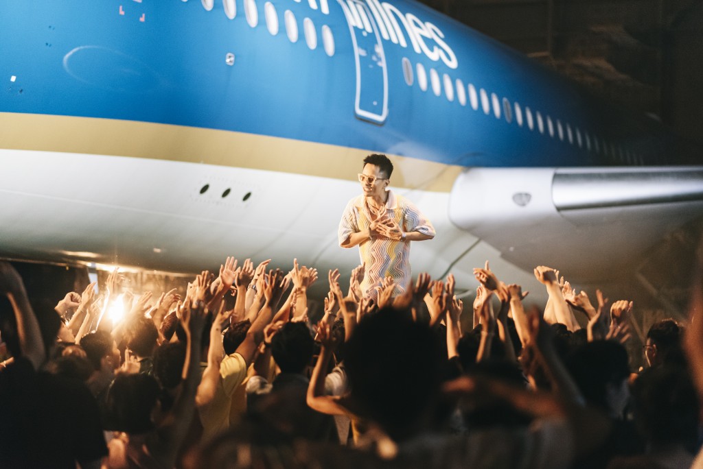 Vietnam Airlines “bắt tay” SpaceSpeakers Group ra mắt MV truyền cảm hứng du lịch