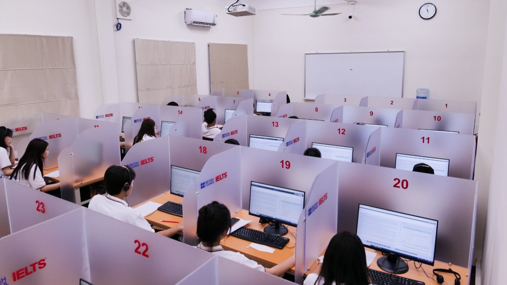 Hội đồng Anh ra mắt ba điểm thi IELTS trên máy tính ở Hà Nội