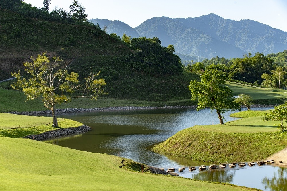 Sân Golf Hilltop Valley - Geleximco: Nơi thỏa mãn đam mê của các golfer