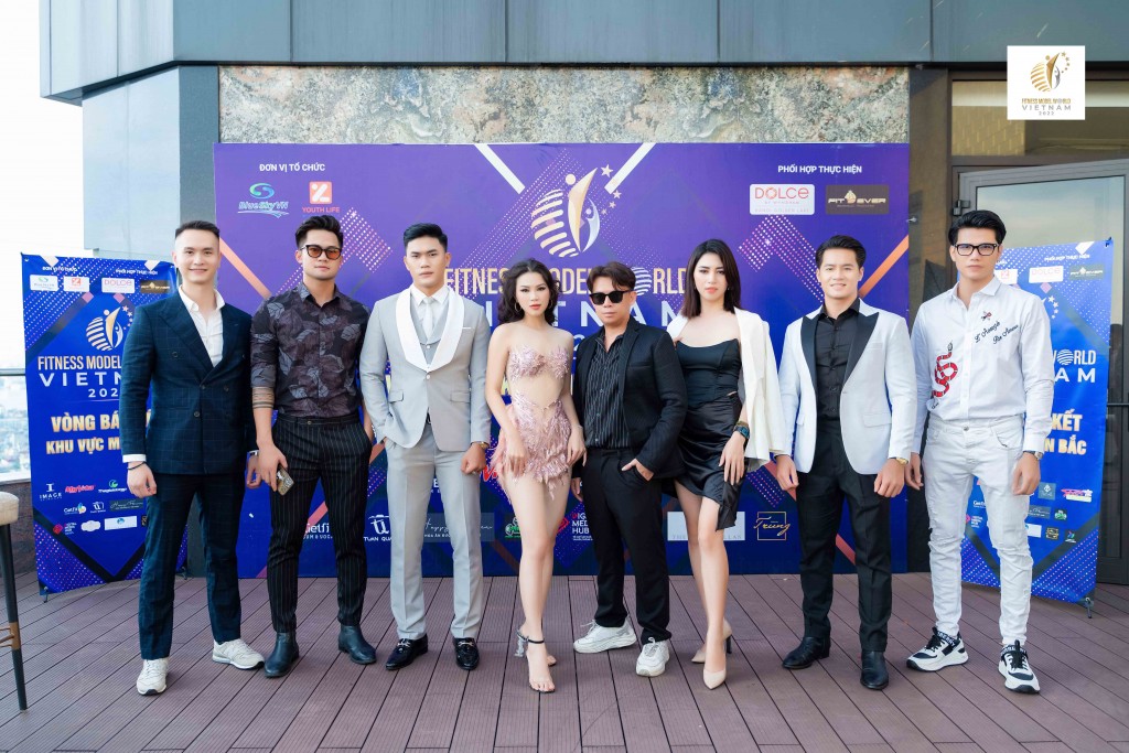 Yến Trang và BGK Fitness Model World Vietnam 2022