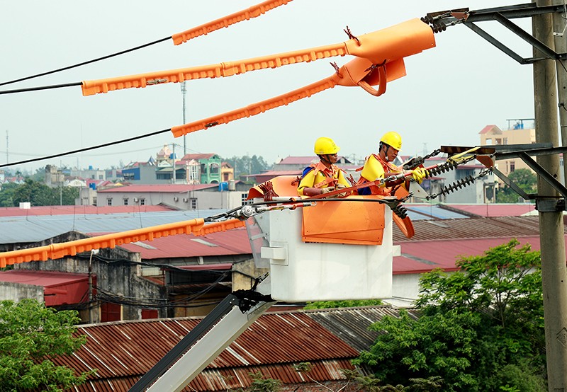 Thi công sửa chữa hotline tại Hưng Yên 3