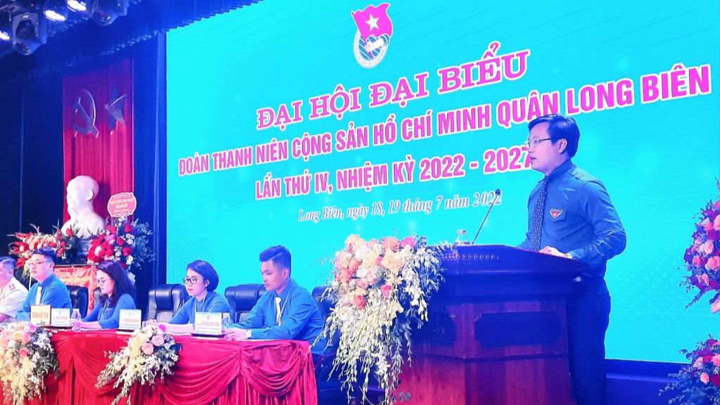 Phó Bí thư Thành đoàn Trần Quang Hưng phát biểu tại  Đại hội