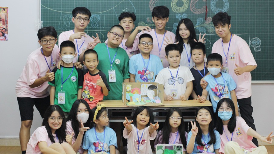 Nhiều hoạt động hấp dẫn tại Trại hè khoa học Science Camp