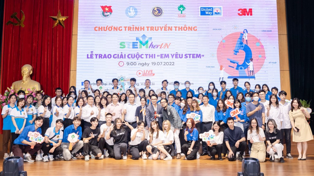 Vinh danh, truyền cảm hứng cho em gái, phụ nữ theo đuổi ngành STEM