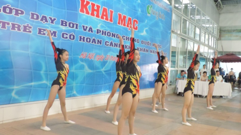 Tiết mục văn nghệ mở đầu chương trình 