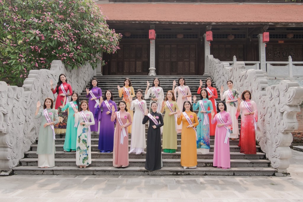Các thí sinh Hoa hậu áo dài Việt Nam 2022 đã đi đến chặng đường cuối tiến đến chiếc vương miện danh giá
