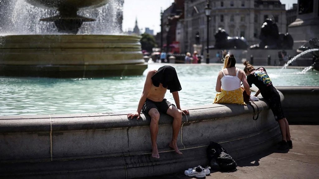 In Pictures: Europe wilts under scorching heatwave