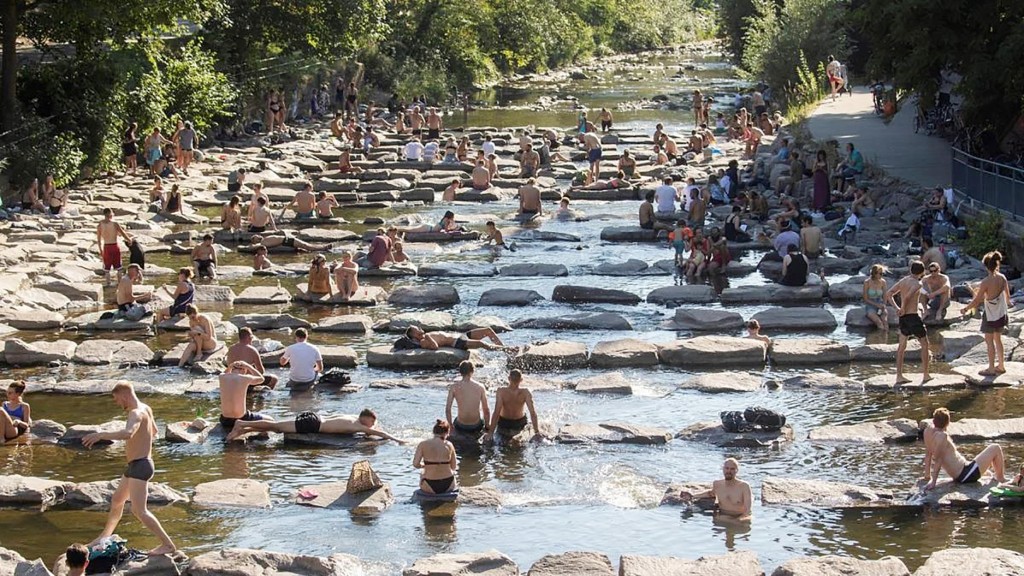 In Pictures: Europe wilts under scorching heatwave