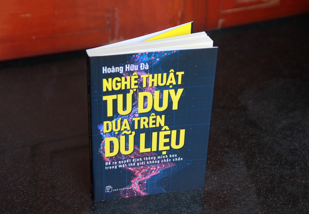 Ra mắt cuốn sách đầu tiên của tác giả Việt Nam về kỹ năng tư duy dữ liệu