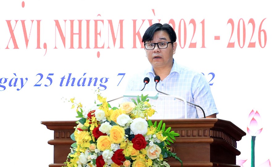 Bí thư Huyện ủy Chương Mỹ Nguyễn Văn Thắng phát biểu tại hội nghị.