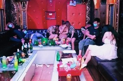 Thanh Hóa: 15 đối tượng tổ chức, sử dụng trái phép ma túy tại quán karaoke