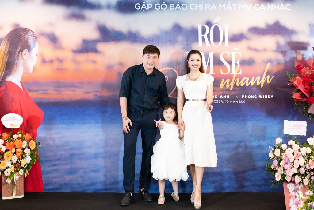 Vợ chồng Nguyễn Ngọc Anh, Tô Minh Đức và cô con gái Mia bé nhỏ