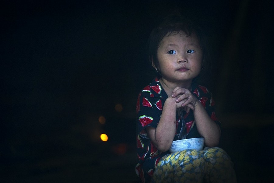 Em bé bản Sưng Em bé bản Sưng