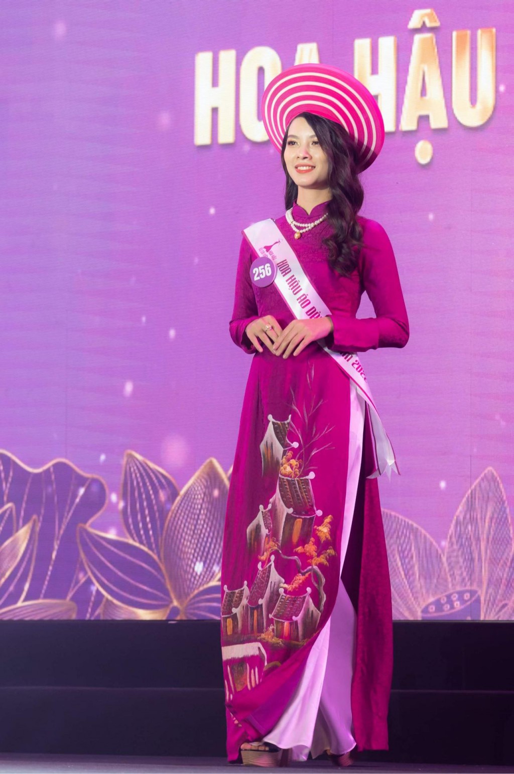 Vũ Thị Thuý - viên ngọc sáng lọt top 10 Hoa hậu áo dài Việt Nam 2022
