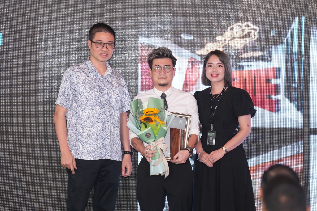 High Commerce của tác giả KTS Phương Đoàn - Giám đốc Dplus Vietnam High Commerce của tác giả KTS Phương Đoàn - Giám đốc Dplus Vietnam