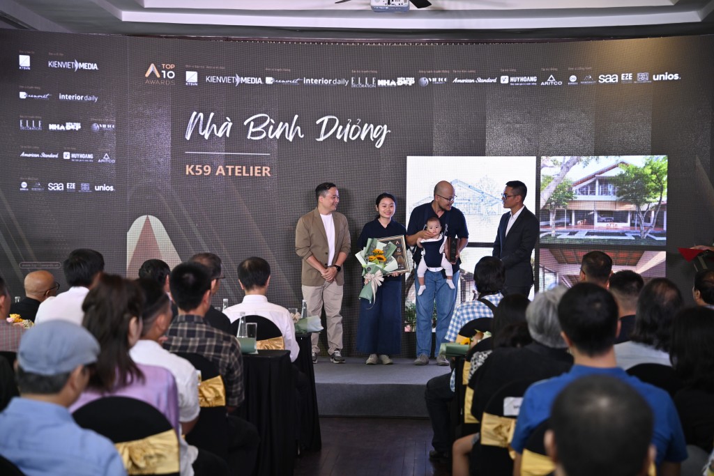 Nhà Bình Dương của tác giả KTS Phan Lâm Nhật Nam, KTS Trần Cẩm Linh đến từ K59 Atelier Nhà Bình Dương của tác giả KTS Phan Lâm Nhật Nam, KTS Trần Cẩm Linh đến từ K59 Atelier