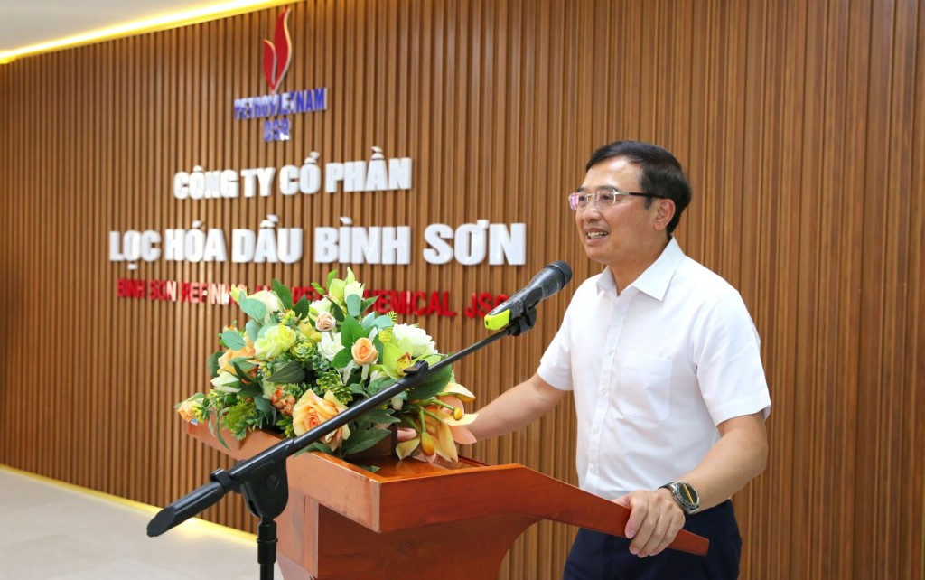 Đồng chí Hoàng Quốc Vượng - Bí thư Đảng ủy, Chủ tịch Hội đồng Thành viên Tập đoàn Dầu khí Việt Nam phát biểu giao nhiệm vụ.
