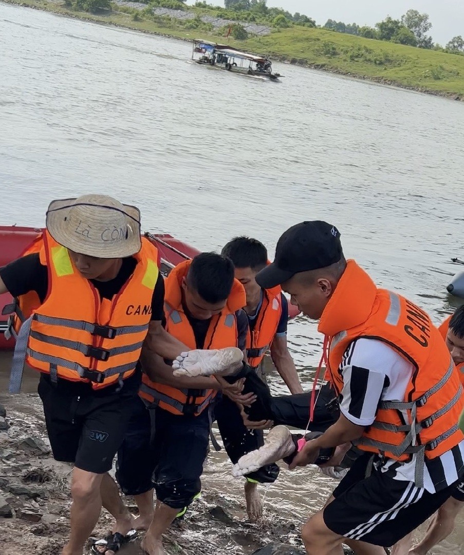 Bắc Giang: Tìm thấy thi thể nam thanh niên đuối nước tại sông Cầu