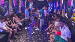 Phát hiện 17 đối tượng nam, nữ tổ chức sinh nhật bằng tiệc ma túy tại quán karaoke