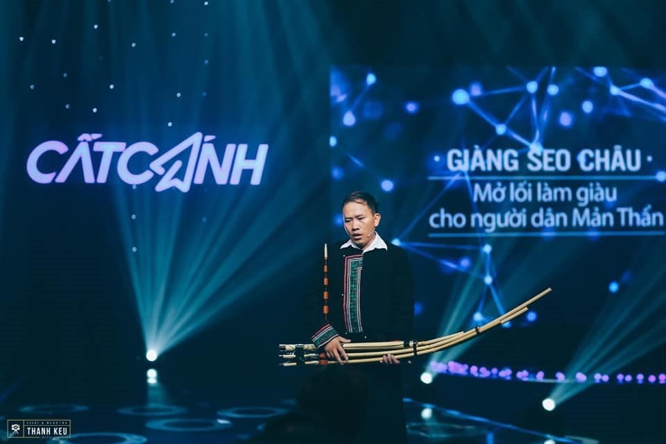 Ảnh 1: Giàng Seo Châu – Cựu sinh viên khóa 52 với ước mơ xóa nghèo cho người dân xã Mản Thẩn, SiMaCai, Lào Cai