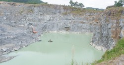 Đà Nẵng: Doanh nghiệp trúng đấu giá mỏ đất nhưng chưa được khai thác?