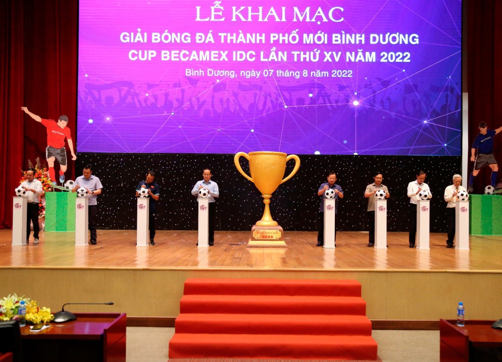 Khai mạc Giải bóng đá thành phố Mới Bình Dương cúp Becamex IDC lần thứ XV năm 2022