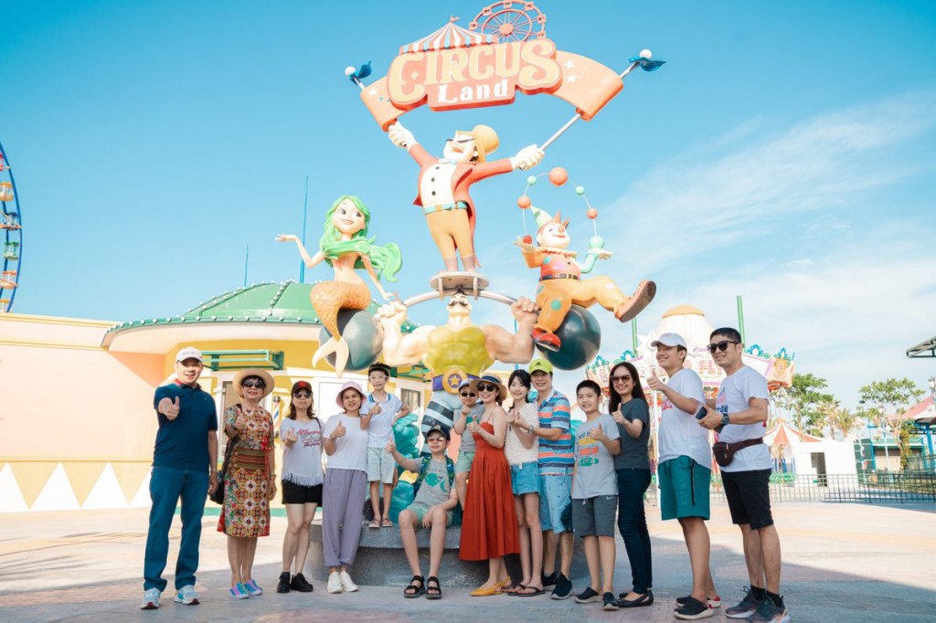 Công viên giải trí Circus Land thu hút hơn 120.000 lượt khách cho du lịch địa phương chỉ sau 1 tháng ra mắt