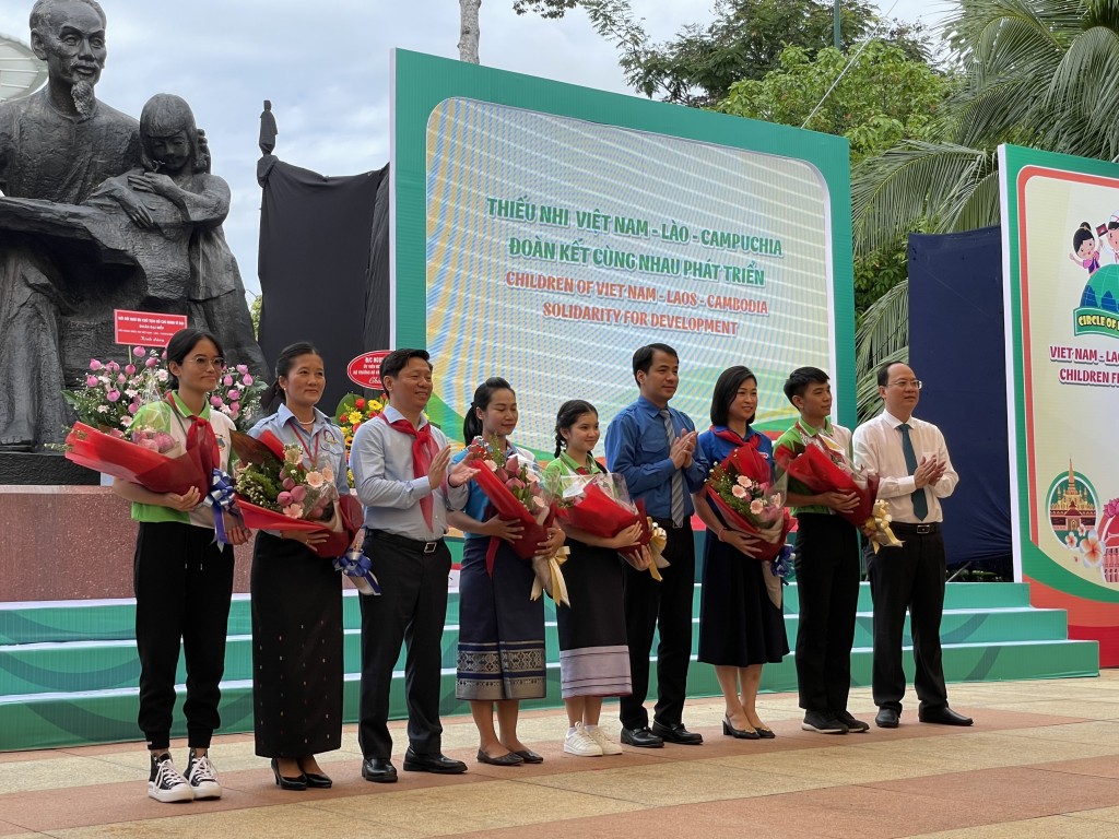 Khai mạc Liên hoan Thiếu nhi 3 nước Việt Nam - Lào - Campuchia năm 2022