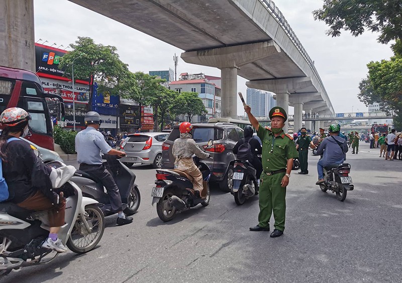 Hà Nội: Trong buổi sáng liên tiếp xảy ra 2 vụ cháy lớn gây thiệt hại nhiều tài sản