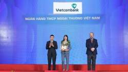 Vietcombank 7 lần liên tiếp đứng đầu bảng xếp hạng Top 10 ngân hàng thương mại uy tín