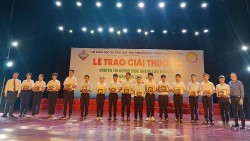 Đà Nẵng: 43 học sinh xuất sắc nhận giải Khuyến tài Huỳnh Thúc Kháng lần thứ 24