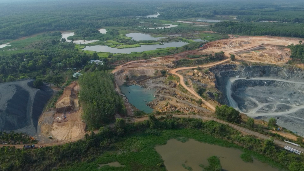 Bình Phước: Khai thác khoáng sản trên đất rừng phòng hộ, Công ty Rạng Đông bị phạt