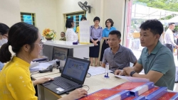 Quảng Ninh: Hướng dẫn, hỗ trợ thực hiện thủ tục hành chính tại các điểm bưu điện