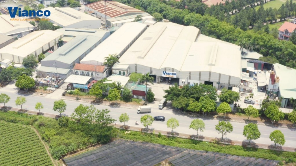 Nhà máy Vianco có 2 phân  xưởng sản xuất lớn ở huyện Hoài Đức và Đan Phượng với dây chuyền sản xuất, đạt tiêu chuẩn quốc tế, sản lượng đầu ra mỗi ngày hơn một triệu sản phẩm.