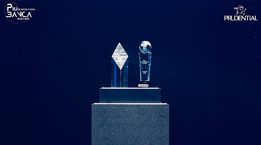 Prudential Việt Nam nhận hai giải thưởng “Công ty Bancassurance tốt nhất” năm 2022