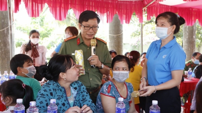 Bài 1: Tích cực tuyên truyền, kêu gọi quần chúng tham gia giữ gìn an ninh trật tự