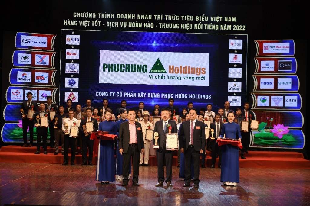 Công ty Cổ phần Xây dựng Phục Hưng Holdings nhận giải thưởng thương hiệu uy tín