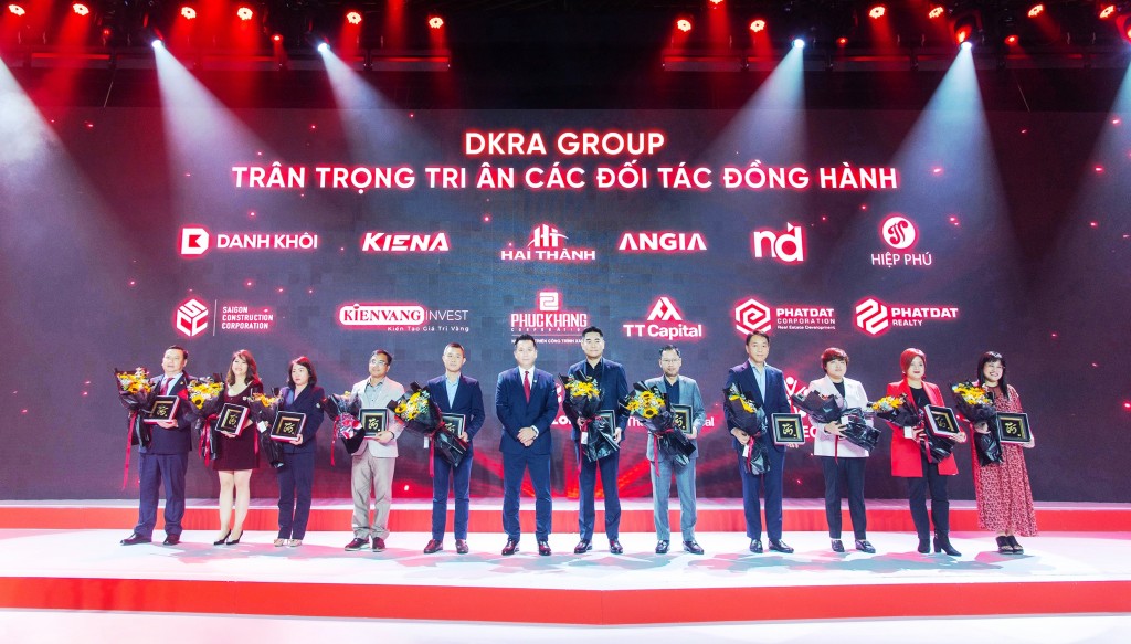 DKRA Group trao quà tri ân đến các đối tác đồng hành cùng tập đoàn trong hơn 1 thập kỷ qua