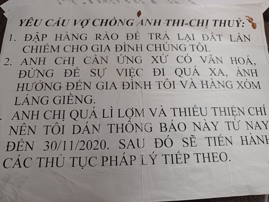 Đà Nẵng: Hàng xóm thân thiết kéo nhau ra tòa vì... 1,6m2 đất?