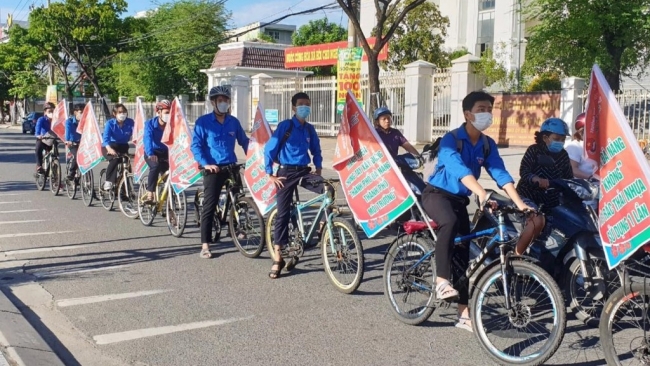 Đà Nẵng: Hơn 1.000 tình nguyện viên tham gia ngày hội "Chiến sỹ tình nguyện Hoa phượng đỏ"